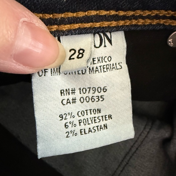 Hudson Croxley Mid Thigh Short Size 28 - Picture 5 of 9